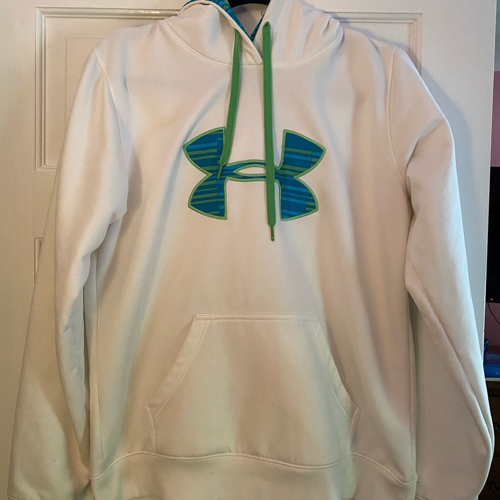 White Under Armour sweatshirt